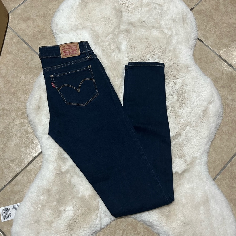 Women's Levi’s Dark Blue Jeans